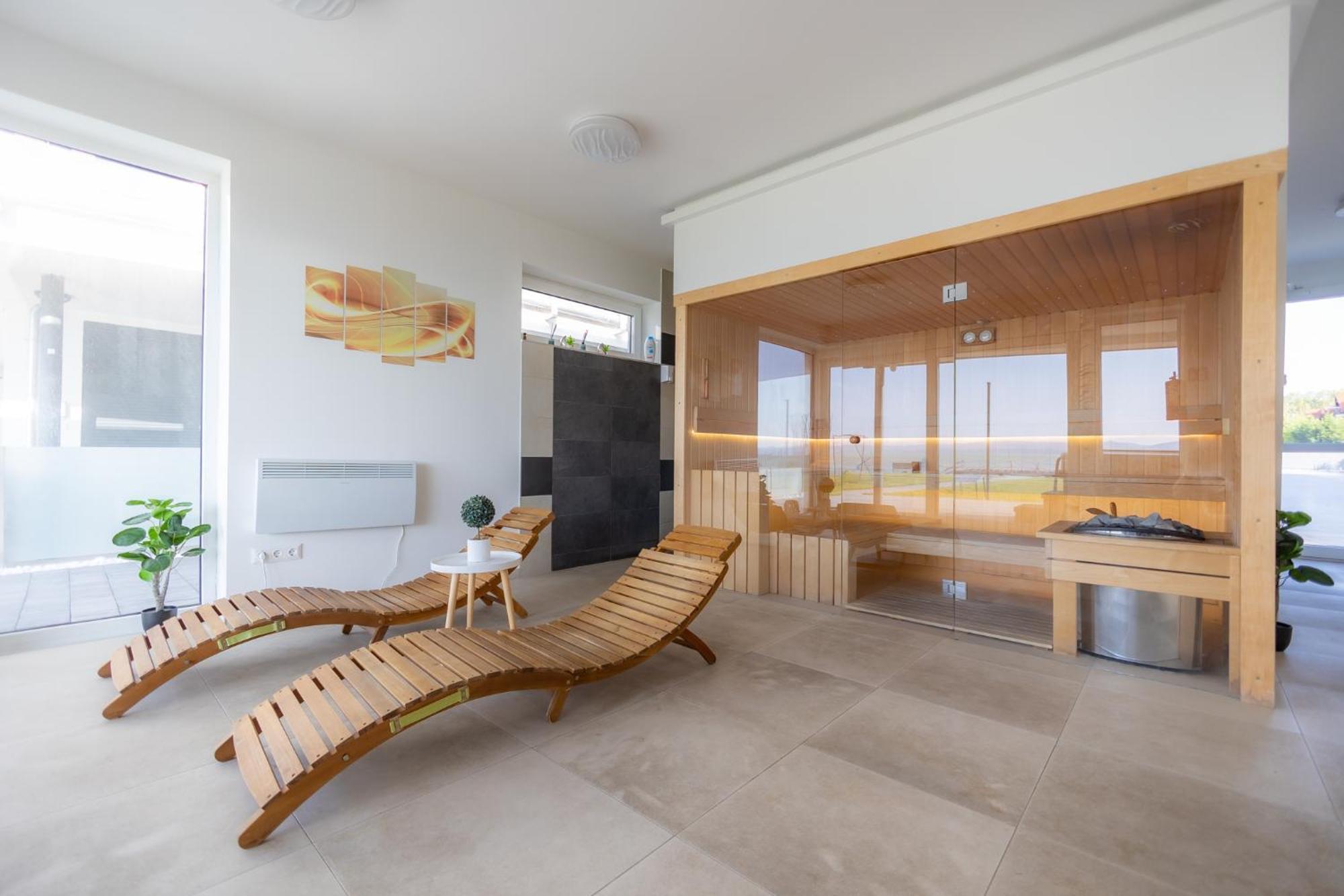 Lellemarine By Bltn Apartmanok Balatonlelle Exterior photo